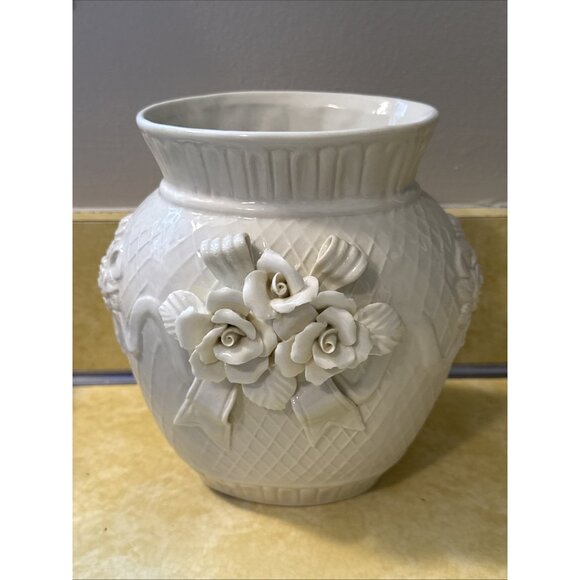 Vintage Bisque Porcelain Vase Sculpted 3D Raised Flower Pattern 6.25'' Tall - Picture 5 of 5